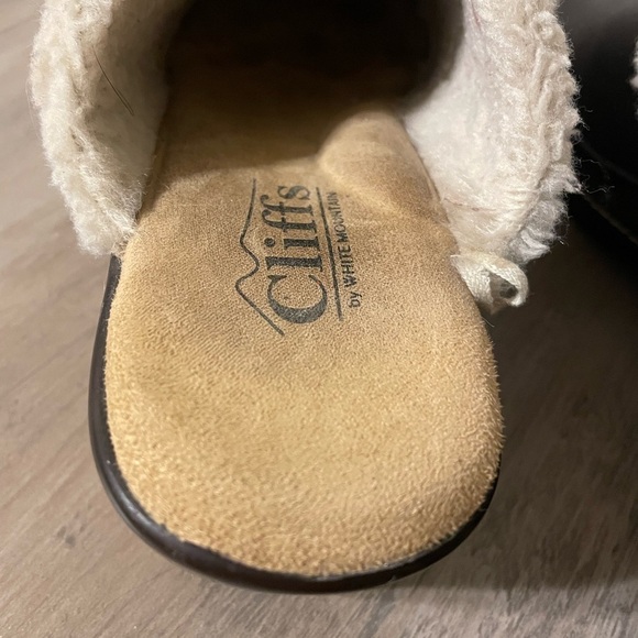 Cliff women’s brown Faux Fur Lined Mules Clogs shoes - Picture 8 of 8